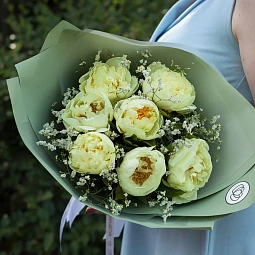 Букет из 7 лимонных пионов Lemon Chiffon Premium с лимониумом