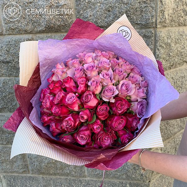 Букет-градиент сиренево-фиолетовый из 51 розы (Кения) 40 см Premium
