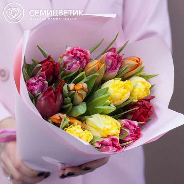 Букет из 15 пионовидных тюльпанов микс в розовой пленке