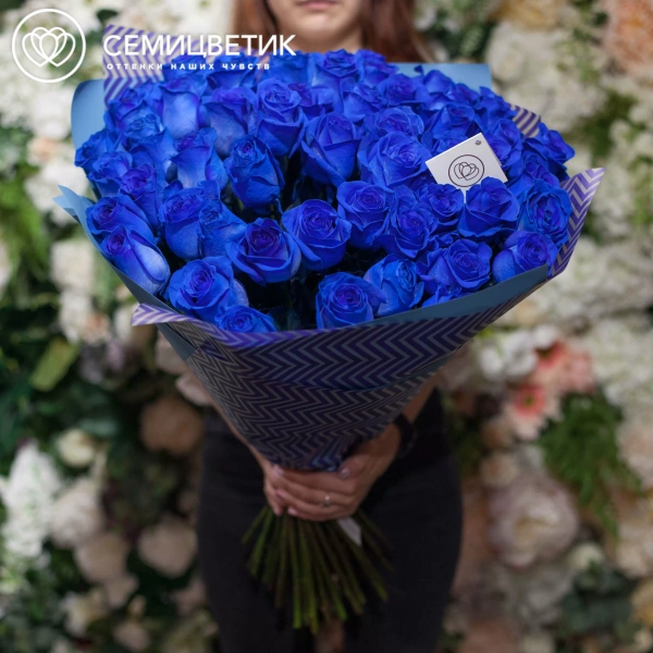 Букет из 51 синей розы 60 см (Эквадор) в голубой пленке