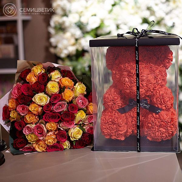 Мишка из роз красный с бантиком 40 см