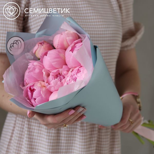 Букет из 9 нежно-розовых пионов Angel Cheeks Premium