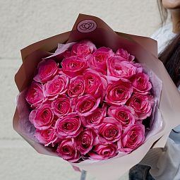 Букет из 25 розовой розы 60 см (Россия)