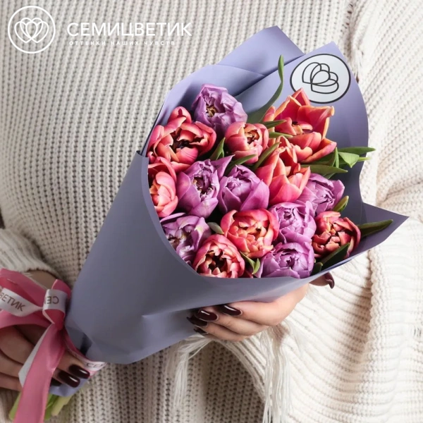 Букет из 15 розовых и сиреневых пионовидных тюльпанов
