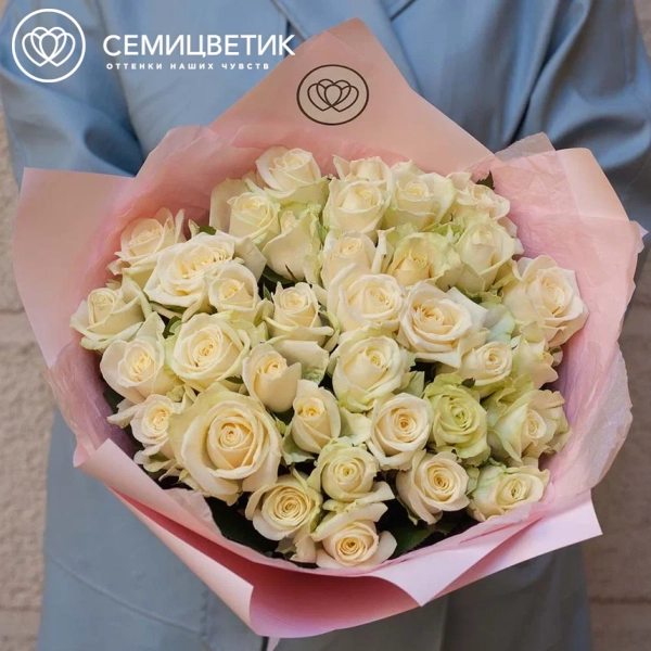 Букет из 35 белых роз 35-40 см (Россия)