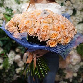 Букет из 101 кремовой розы Tiffany 60 см (Эквадор)