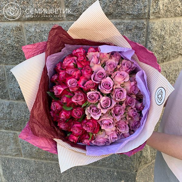 Букет-градиент сиренево-фиолетовый из 51 розы (Кения) 40 см Premium