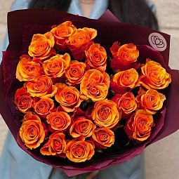 Букет из 25 желто-оранжевых роз 60 см (Россия)