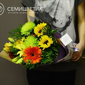 Букет из лилии, гербер и хризантемы в упаковке