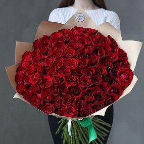 Букет из 101 красной розы Ever Red 70 см (Кения)
