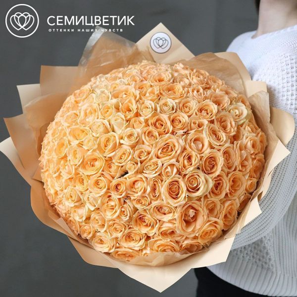 Букет из 151 кремовой розы 40 см (Россия)