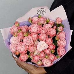 Букет из 9 нежно-розовых кустовых пионовидных роз 70 см (Россия)