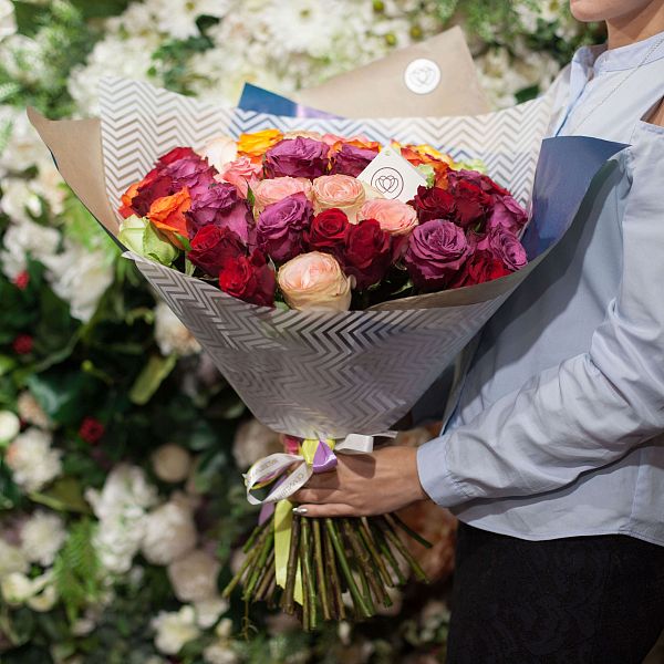 51 роза микс (Кения) 50 см Premium