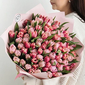 Букет из 101 розового и нежно-розового пионовидного тюльпана