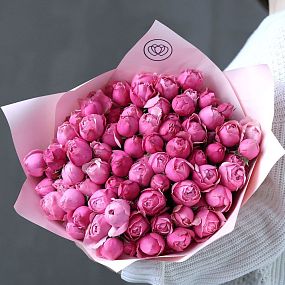 Букет из 21 розовой кустовой пионовидной розы Silva Pink