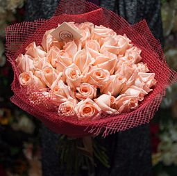 Букет из 25 нежно-розовых роз Engagement 50 см (Эквадор)