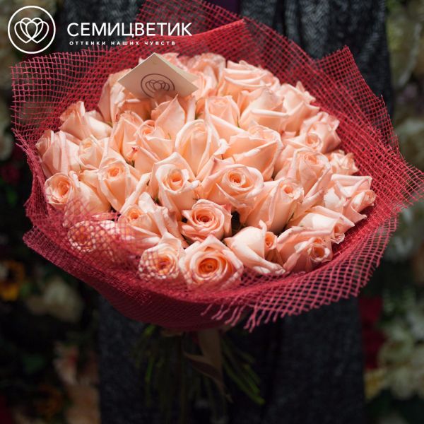 Букет из 25 нежно-розовых роз Engagement 50 см (Эквадор)