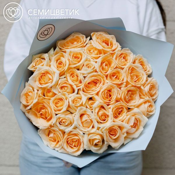 Букет из 35 кремовой розы 50 см (Россия)