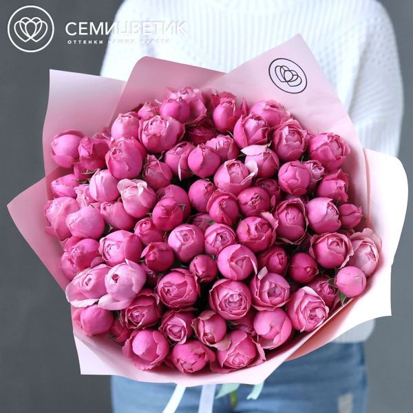 Букет из 21 розовой кустовой пионовидной розы Silva Pink