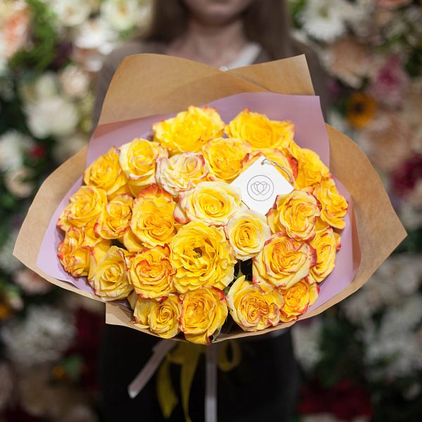 Букет из 25 желтых роз High Yellow Magic 50 см (Эквадор)