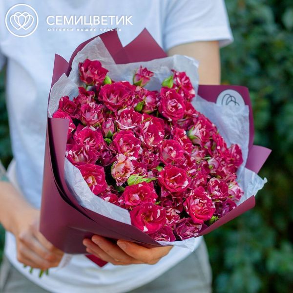Букет из 21 кустовой розы биколор 40 см (Кения)