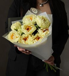 Букет из 9 лимонных пионов Lemon Chiffon Premium