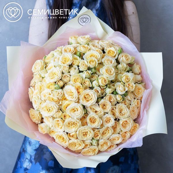 Букет из 35 кремовых кустовых роз 40 см (Кения)