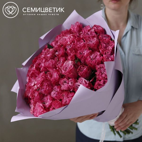 Букет из 51 сиреневой пионовидной розы Queen Crown 50 см (Эквадор)