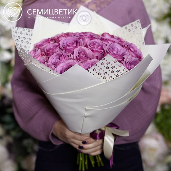 Букет из 25 сиреневых роз Cool Water 50 см (Эквадор)