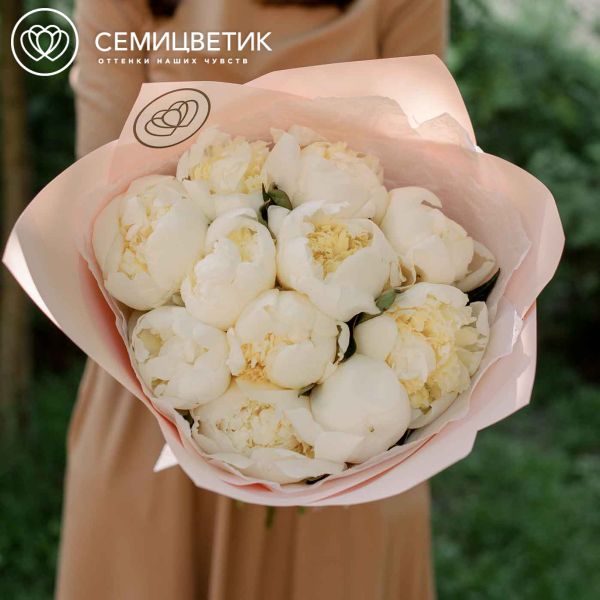 Букет из 11 белых пионов Premium