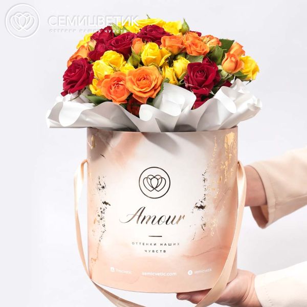 Букет в кремовой шляпной коробке amour mini из 21 кустовых роз (Кения)
