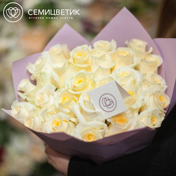 Букет из 25 кремовых роз Creme de la Creme 50 см (Эквадор)