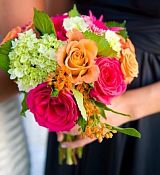 Свадебный букет из роз, гортензии и асклепии