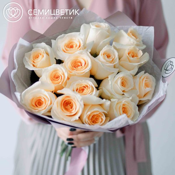 Букет из 15 кремовых роз Creme de la Creme 50 см (Эквадор)