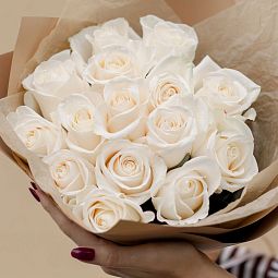 Букет из 15 белых роз Vendela 50 см (Эквадор)