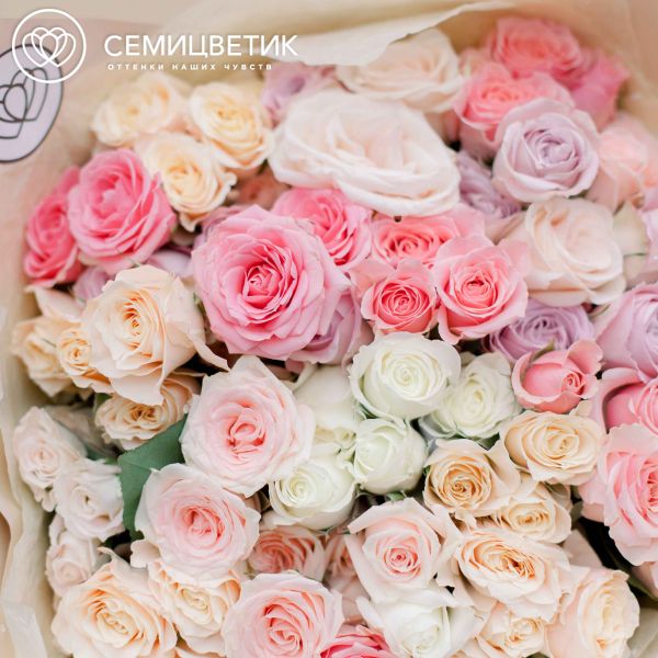 Букет из 25 кустовых роз 40 см нежный микс (Эквадор)