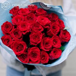 25 красных роз (Россия) 35 см