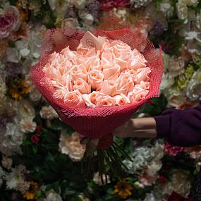 Букет из 25 нежно-розовых роз Engagement 50 см (Эквадор)