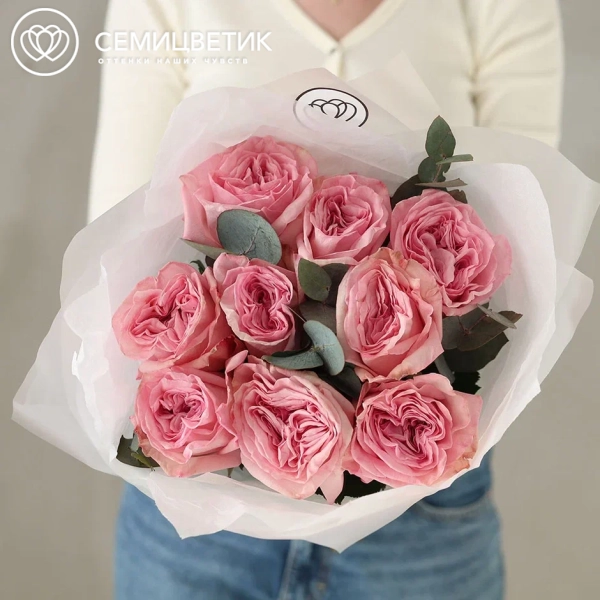 Букет из 9 пионовидных нежно-розовых роз Pink Ohara (Эквадор) 50 см с эвкалиптом