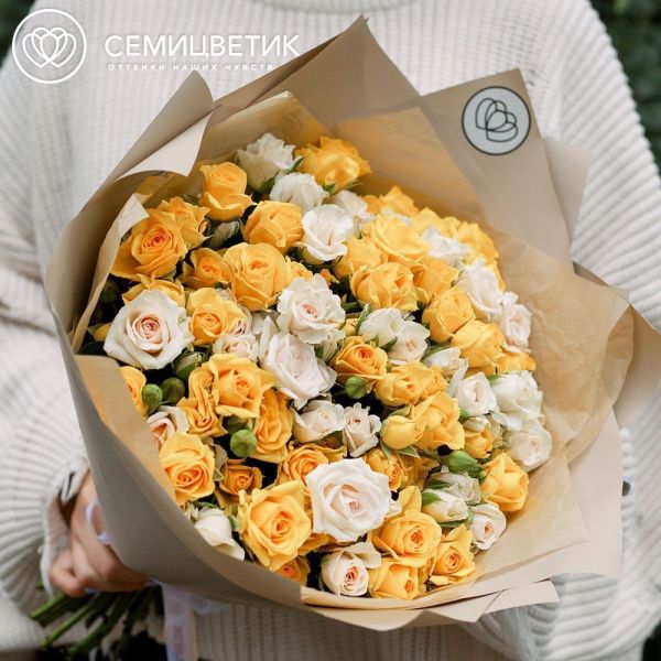 Букет из 25 желтой и кремовой кустовой розы 40 см (Кения)