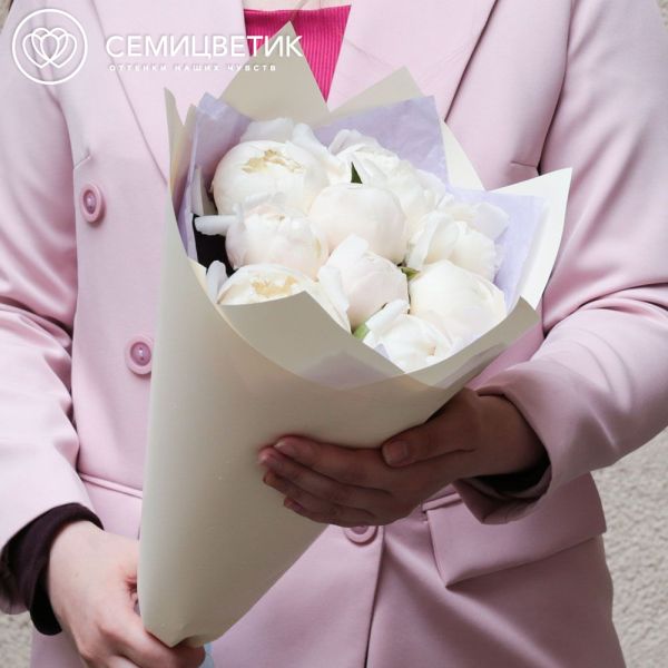 Букет из 9 кремовых пионов Bowl of Cream Premium