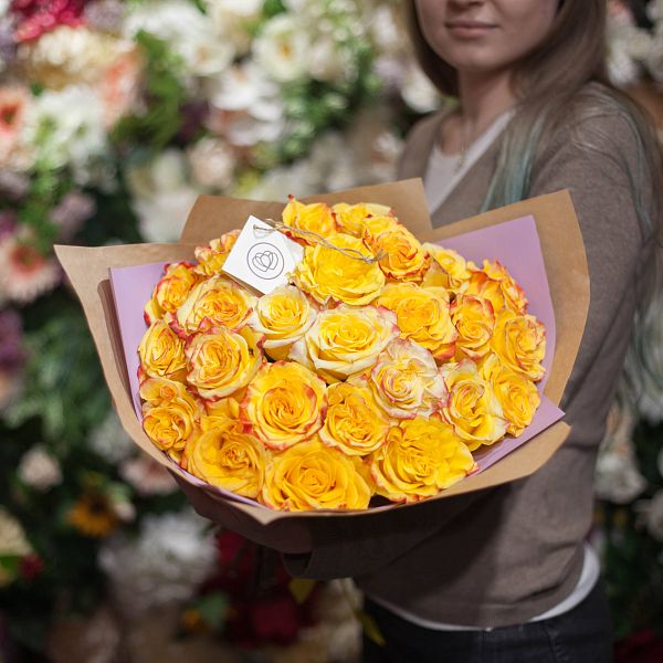 Букет из 25 желтых роз High Yellow Magic 50 см (Эквадор)