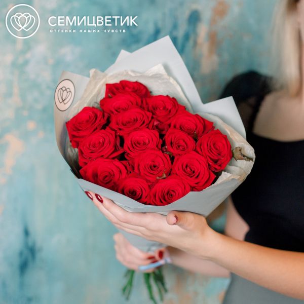 Букет из 15 красных роз 35-40 см (Россия)
