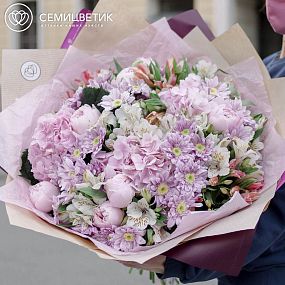 Большой букет  из гортензии, пионов, кустовой хризантемы и альстромерии в упаковке