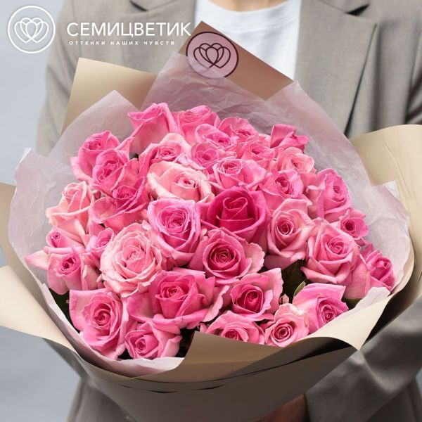 Букет из 35 розовых роз 35-40 см (Россия)
