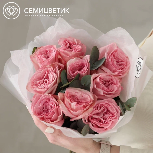 Букет из 9 пионовидных нежно-розовых роз Pink Ohara (Эквадор) 50 см с эвкалиптом
