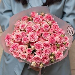 Букет из 15 кустовых пионовидных розовых роз 50 см (Россия)