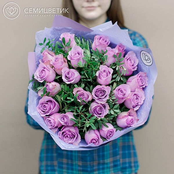 25 сиреневых  роз (Кения) Premium 40 см с фисташкой