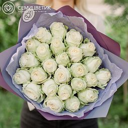 Букет из 25 белых пионовидных роз Titanium 40 см