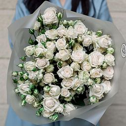 Букет из 15 кустовых пионовидных белых роз 70 см (Россия)